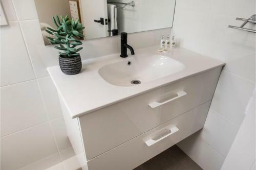 Apartamento Executive 1br Suite - Close To Foreshore & Cbd!