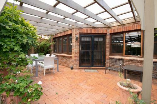 Eumbar Heritage Haven On Byng Unique, In Cbd