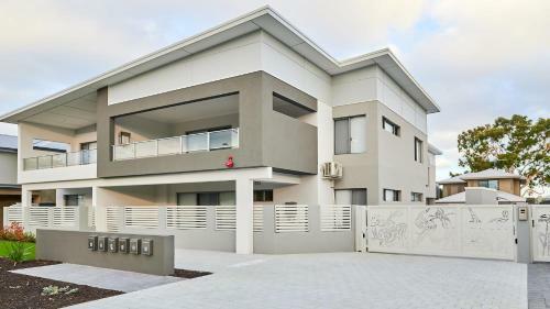 Apartamento Central Garden City Apt - Mobile Hotspot & Wifi -