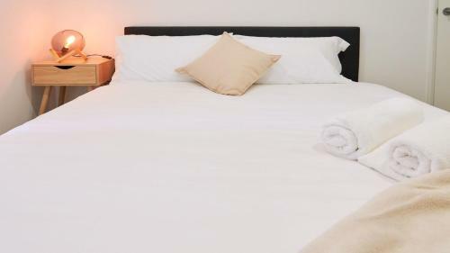 Apartamento Central Garden City Apt - Mobile Hotspot & Wifi -