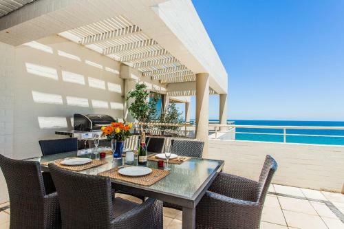 Golden Sands Beach Apartment