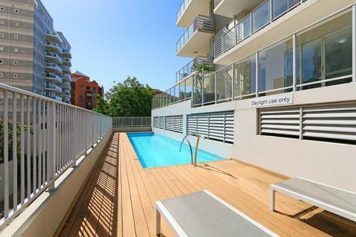 Stunning Two-storey Apartment In Perth's Cbd