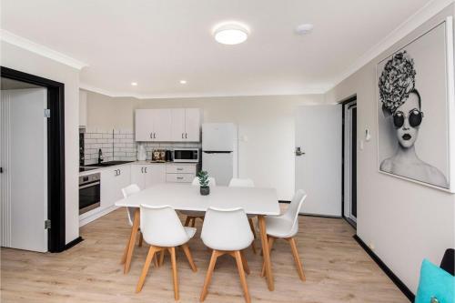 Contemporary 1br Apartment - 10 Mins From The City
