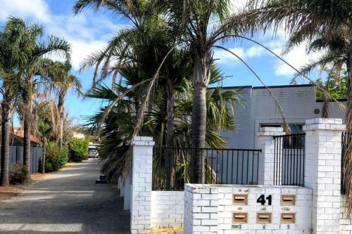Apartamento Oceans Five Holiday Or Business Accommodation