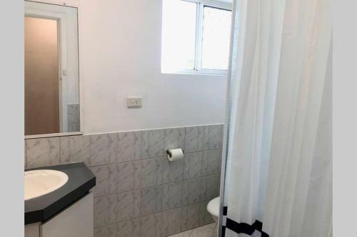 Apartamento Oceans Five Holiday Or Business Accommodation