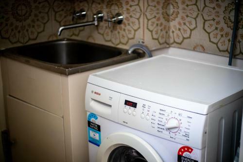 Villa Seventh Heaven Vibrant Restful Pad Maylands/mt Lawley Side
