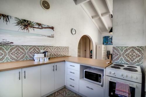 Villa Seventh Heaven Vibrant Restful Pad Maylands/mt Lawley Side
