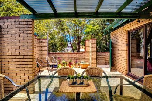 Villa Seventh Heaven Vibrant Restful Pad Maylands/mt Lawley Side