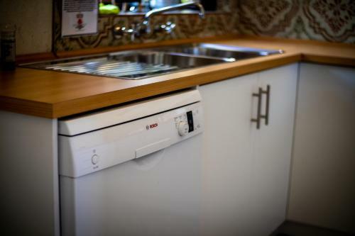 Villa Seventh Heaven Vibrant Restful Pad Maylands/mt Lawley Side