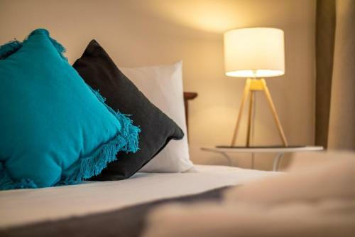 Villa Seventh Heaven Vibrant Restful Pad Maylands/mt Lawley Side