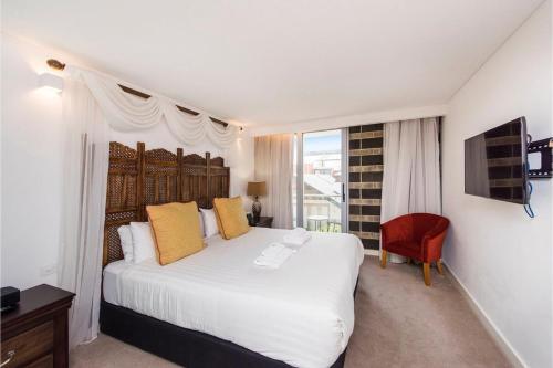 Boho Room In The City - Remarkable Rooftop