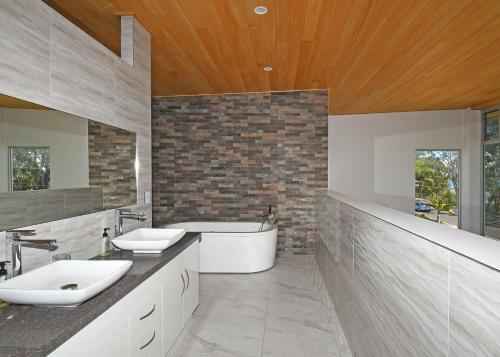 Ocean Pearl In Hervey Bay