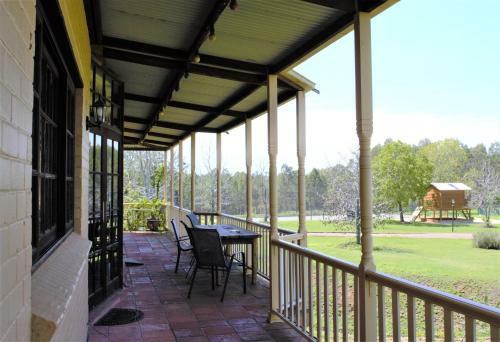 Lodge Woolshed Hill Estate