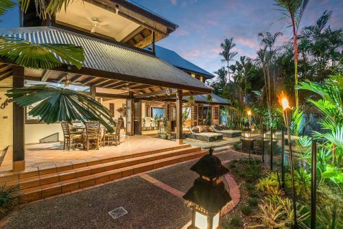Sala On The Beach Luxury Beachfront House