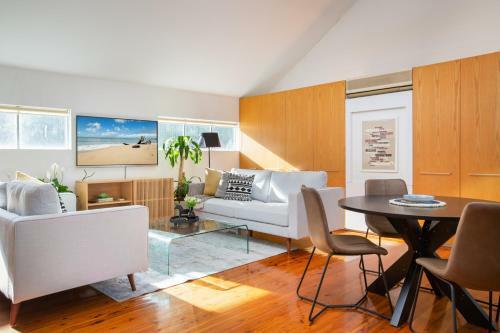 Apartamento Sunlit Two-bedroom Unit With Sprawling Bbq Deck