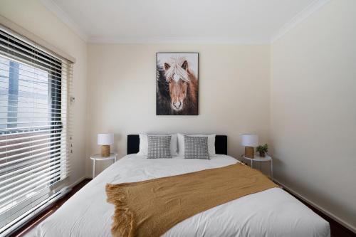 Apartamento Stylish Home Moments To Stunning Waterfront