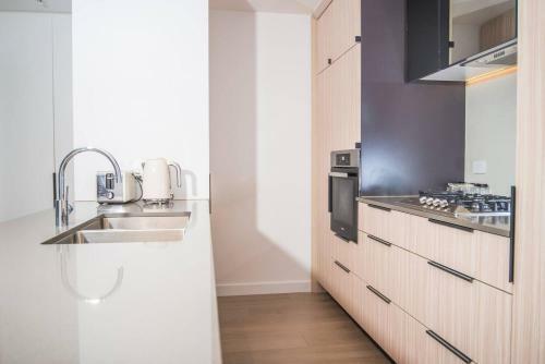 Apartamento Perfect Location*cbd 2bed2bath Apt*parking*wifi