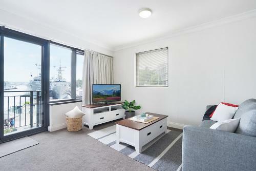 Apartamento King Size Studio With Water View, Walk To The City