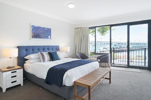 Apartamento King Size Studio With Water View, Walk To The City