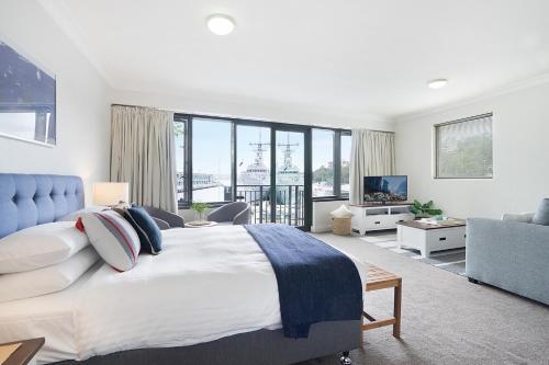 Apartamento King Size Studio With Water View, Walk To The City