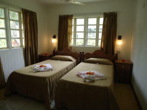 Hostal Chez Michellin Pensions Residence