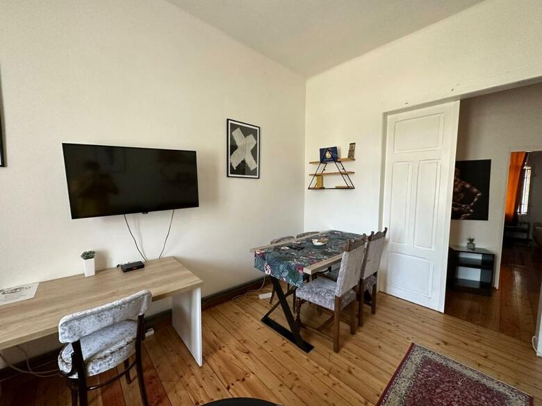 Hostal The Only One Suites