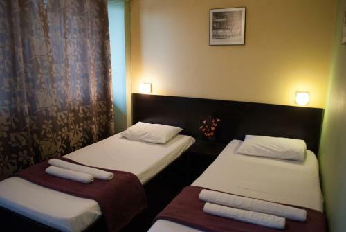 4 Rooms Apartments
