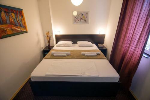 4 Rooms Apartments