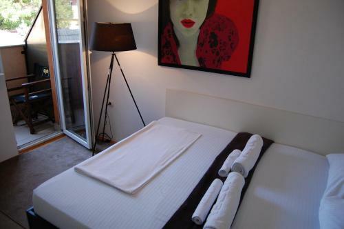 4 Rooms Apartments
