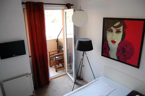 4 Rooms Apartments