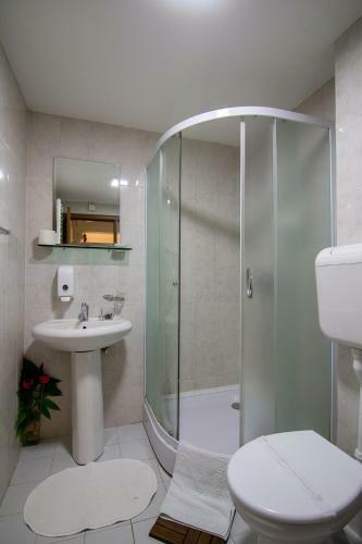 4 Rooms Apartments