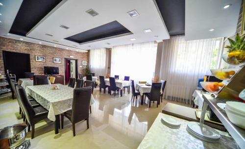 Hotel 018 In