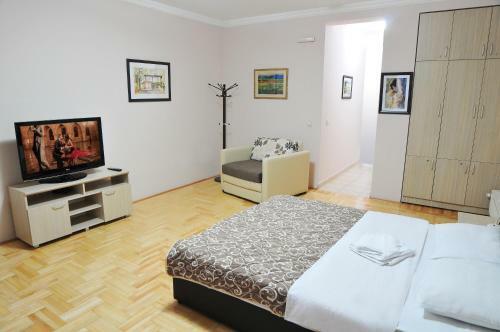 Garni Hotel Lotos