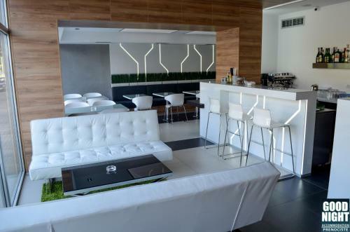 Hostal Apartments Good Night