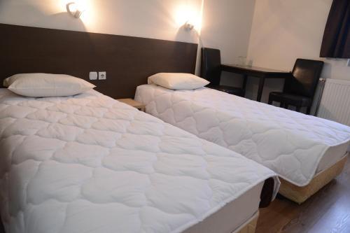 Hostal Guest Accommodation Konstantin 2008
