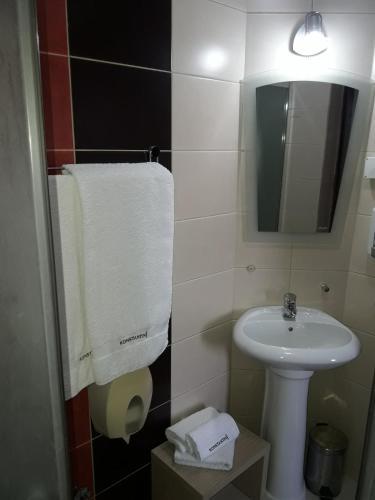 Hostal Guest Accommodation Konstantin 2008