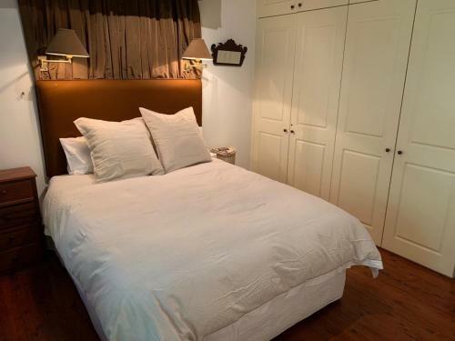 Double Bay Harbour-front Apartment With Stunning Views