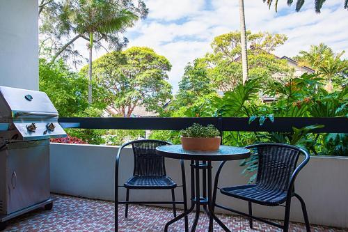Light And Airy Garden Apartment Steps From Surf