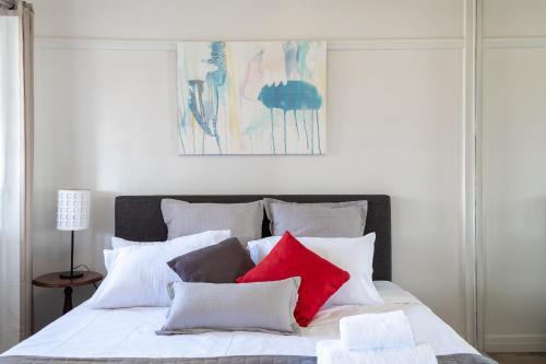 Renovated Brighton Beach Stay Home