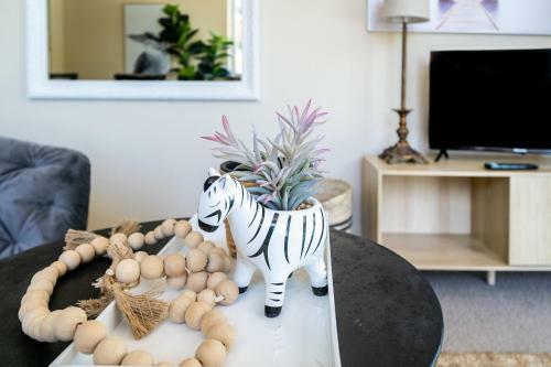 Stunning Harbourside Apartment // Close To Cbd