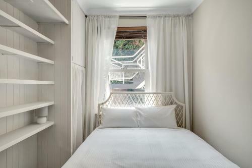Stunning Harbourside Apartment // Close To Cbd