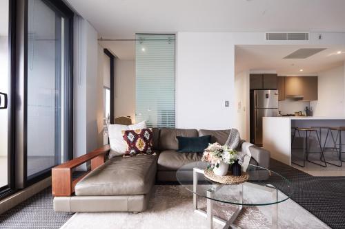 Light-filled Designer Apartment With Amazing Views