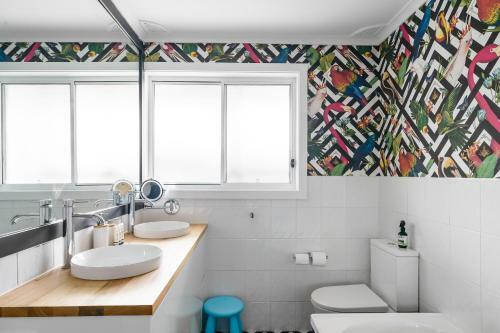 Stylish Beach Home // Moments From Water