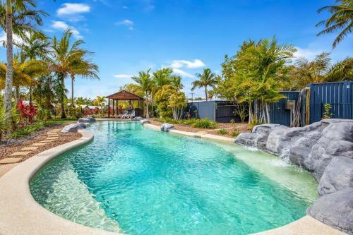 Hotel Tin Can Bay Marina Villas
