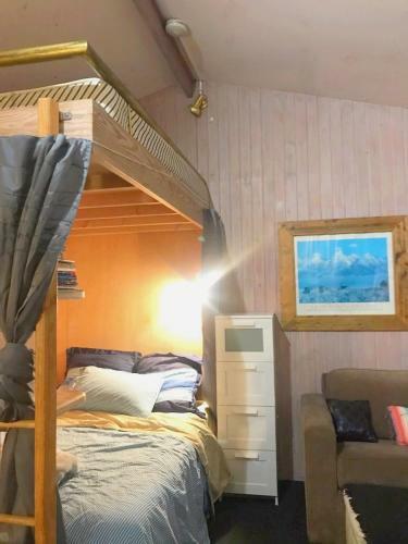 Super Value Thredbo Studio & Ante-room Apartment