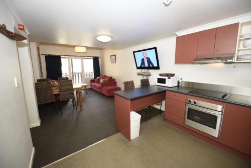 Very Nice 2-bedroom Apartment #4