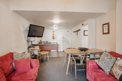 Very Nice 2-bedroom Apartment #4