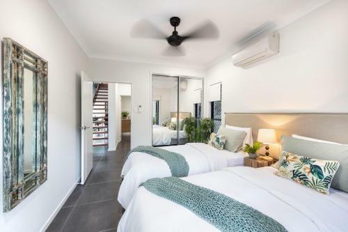 Windfall In Palm Cove