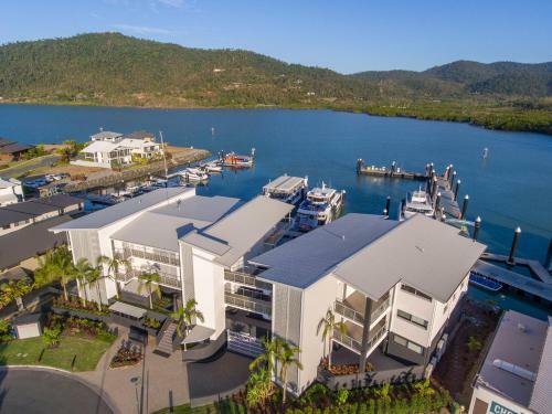 Hotel Harbour Cove