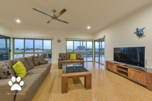 1 Kestrel Place - Great House With A Massive Garage